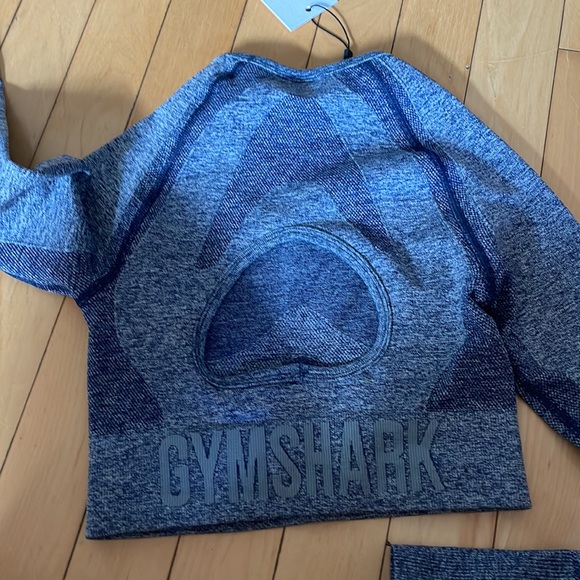 Gymshark crop top - Picture 3 of 3